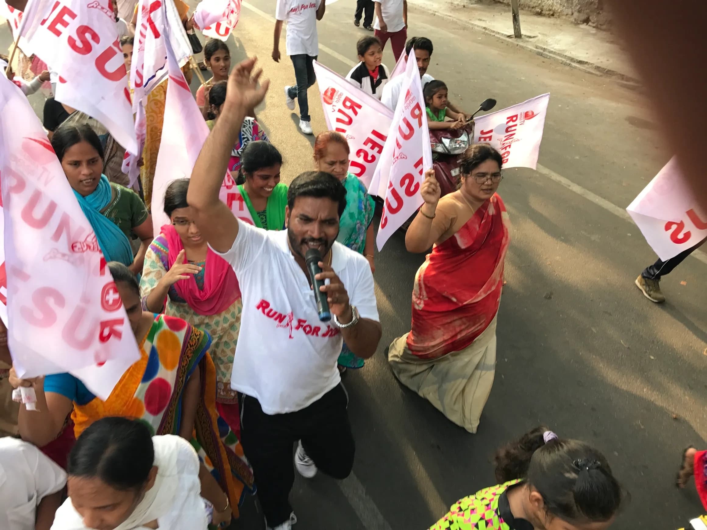 Run For Jesus — prayer at the route