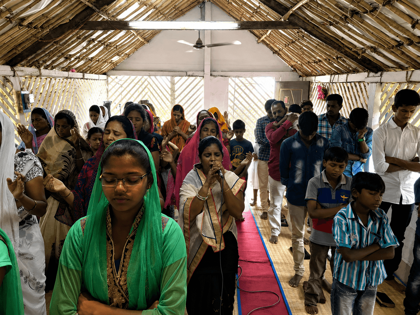 HIS Church congregation in worship